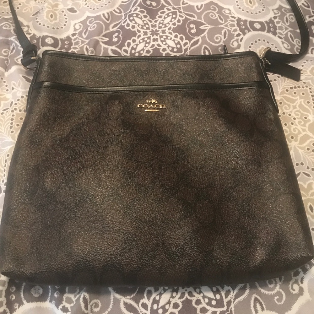 To coach purses